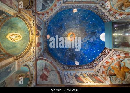 Santa Maria in solario - Croce del Re desiderio, Museo di Santa Giulia, Brescia, Lombardia, Italia Foto Stock