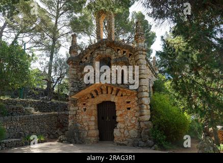 Cappella SA Capelleta nei monti Tramuntana vicino a Soller Mallorca. Foto Stock