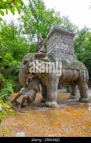 Il Monster Park, detto anche Sacro Bosco o Villa delle meraviglie, Bomarzo, Viterbo, Lazio, Italia Foto Stock