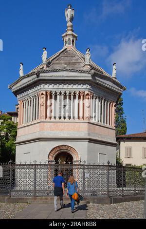 Il battistero, Bergamo, Lombardia, Italia Foto Stock