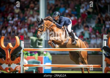 Kyle Timm, canadese, gareggia nel Rolex Pan American Grand Prix a Spruce Meadows a Calgary, Canada, il 1 luglio 2023. Foto Stock