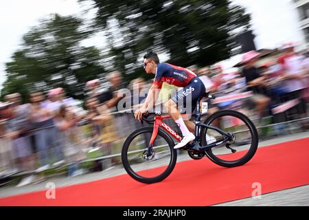 Dax, Francia. 4 luglio 2023. Il britannico Tom Pidcock di Ineos Grenadiers raffigurato all'inizio della quarta tappa del Tour de France, una corsa di 181 km da Dax a Nogaro, Francia, martedì 04 luglio 2023. Il Tour de France di quest'anno si svolge dal 1° al 23 luglio 2023. BELGA PHOTO JASPER JACOBS Credit: Belga News Agency/Alamy Live News Foto Stock