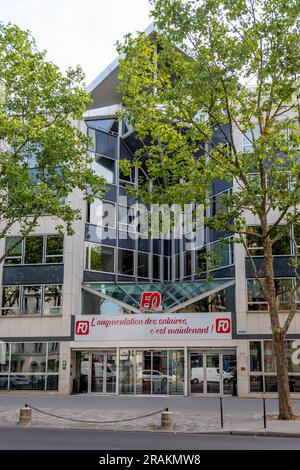 Vista esterna dell'edificio che ospita il quartier generale della confederazione francese Force Ouvrière, nota anche con il suo acronimo FO Foto Stock