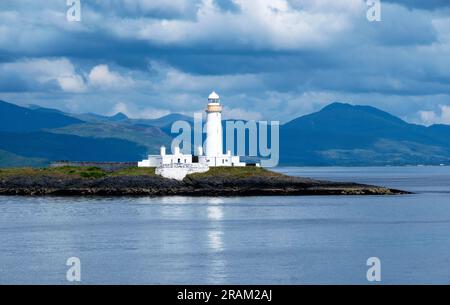 Vista del faro di Lismore. Costruito da Robert Stevenson nel 1833, si trova sull'Eilean Musdile nel Firth of Lorne all'ingresso del Loch Linnhe. Foto Stock