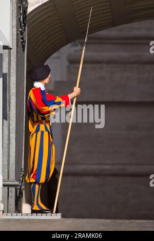 Guardie svizzere, St. Basilica di Pietro, San Pietro, Vaticano, città del Vaticano, Roma, Lazio, Italia, Foto Stock