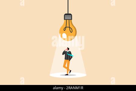 Ispirato dall'innovazione, un uomo d'affari intelligente pensa in modo creativo sotto una lampadina luminosa, cercando soluzioni e idee per il successo aziendale. Illustrazione Vettoriale