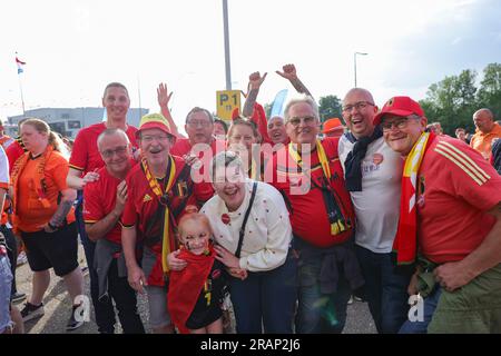 02-07-2023: Sport: Nederland contro Belgie (donna amichevole) SITTARD, PAESI BASSI - 2 LUGLIO: Tifosi del Belgio durante l'International Friendly Women Match Foto Stock