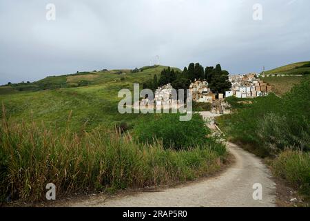 Gibellina Vecchia (TP), Italia, Cimitero delle vittime del terremoto del Belice nel 1968 Foto Stock