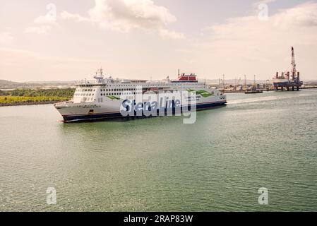 Stena Line in partenza dal porto di Belfast diretto verso il Regno Unito, 30 giugno 2023 Foto Stock