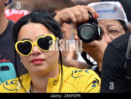 Pau, Francia. 5 luglio 2023. L'immagine mostra i tifosi all'inizio della quinta tappa del Tour de France, una corsa di 162 km da Pau a Laruns, Francia, mercoledì 05 luglio 2023. Il Tour de France di quest'anno si svolge dal 1° al 23 luglio 2023. BELGA PHOTO JASPER JACOBS Credit: Belga News Agency/Alamy Live News Foto Stock