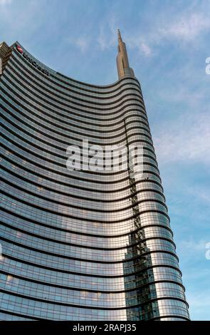 Torre Unicredit, edificio più alto d'Italia, in acciaio e vetro con guglia, in piazza Gae Aulenti, quartiere Garibaldi-porta nuova, Milano, Italia. Foto Stock