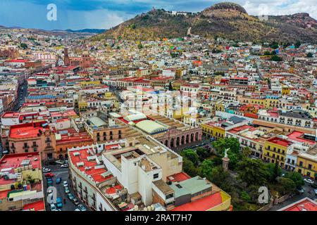 Zacatecas Mexico. Vista aerea della zona colonia della capitale dello stato di Zacatecas 2023. Città coloniale © (© foto di LuisGutierrez / NortePhoto.com) Zacatecas Messico. Vista aerea de la zona colonia de ciudad capitale dell'estado de Zacatecas 2023. ciudad Colonial © (© foto por LuisGutierrez / NortePhoto.com) Foto Stock