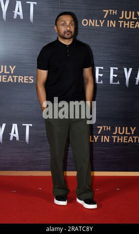 Mumbai, India. 5 luglio 2023. L'attore di Bollywood Rahul Bose posa per una foto dopo una conferenza stampa del suo prossimo film "Neeyat" a Mumbai. Il film uscirà in teatro il 7 luglio 2023. Credito: SOPA Images Limited/Alamy Live News Foto Stock