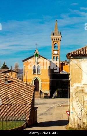 Il percorso panoramico, Canelli, Piemonte, Italia Foto Stock