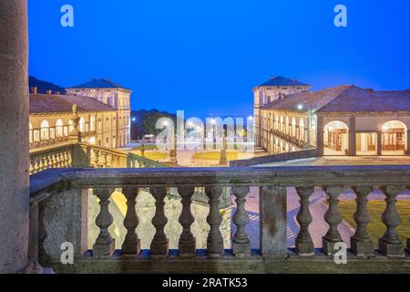 La piazza inferiore del Santuario di Oropa, biella, Piemonte, Italia Foto Stock