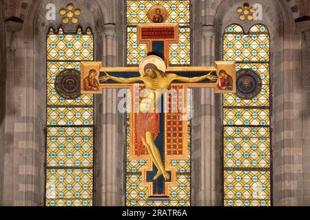 Croce di Cimabue, (Firenze 1240 - Pisa 1302), l'opera può essere datata tra il 1265 e il 1270 Chiesa di San Domenico, Arezzo, Toscana, Italia Foto Stock