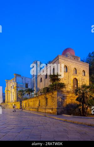 Chiesa di San Cataldo e Chiesa di Santa Maria dell'Ammiraglio, (la Matorana), Palermo, Sicilia, Italia. Foto Stock