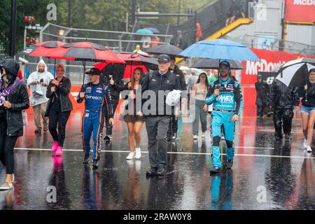 Chicago, Illinois, USA. 2 luglio 2023. JUSTIN HALEY (31), pilota della NASCAR Cup, sfugge alla pioggia per l'inaugurale Grant Park 220 sul Chicago Street Course. (Immagine di credito: © Logan T Arce/ASP via ZUMA Press Wire) SOLO USO EDITORIALE! Non per USO commerciale! Foto Stock