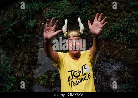 Laruns, Francia. 5 luglio 2023. Foto di Zac Williams/SWpix.com- 05/07/2023 - Ciclismo - Tour de France 2023 - tappa 5 da Pau a Laruns (162 km) - fan francesi. Credito: SWpix/Alamy Live News Foto Stock