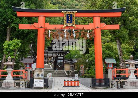 Kyoto, Giappone - 12 giugno 2023: Santuario Matsunoo Taisha a Kyoto, Giappone. Foto Stock