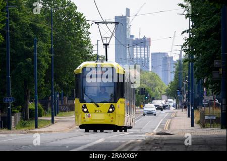 Tram Manchester Metrolink che viaggia verso Eccles, Inghilterra. Foto Stock