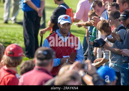 Il golfista del team USA Tiger Woods durante la Ryder Cup 2010 al Celtic Manor di Newport, Regno Unito. N.B. esclusivamente per uso editoriale Foto Stock