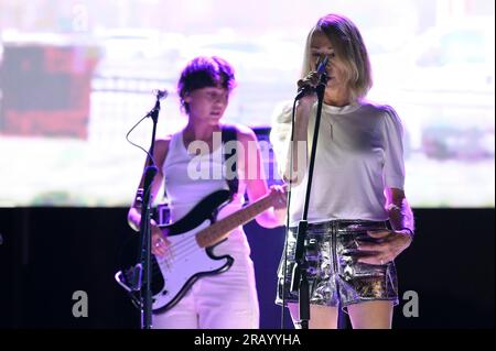 Roma, Italia. 6 luglio 2023. Kim Gordon live al Roma incontro il mondo Ostia Antica Festival, 6 luglio 2023, Teatro Romano di Ostia Antica, Roma, Italia. (Foto di Domenico Cippitelli/NurPhoto) credito: NurPhoto SRL/Alamy Live News Foto Stock