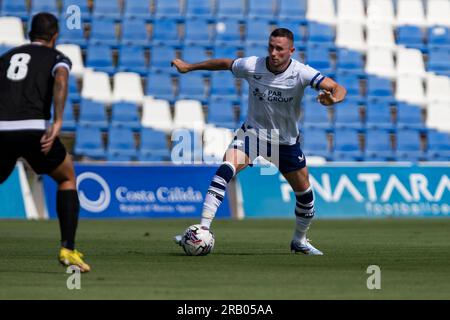 Alan Browne, guarda durante la partita, Preston North End FC vs FCB Magpies, uomini, partita amichevole, Football Wek, pre-stagione estiva, Pinatar Arena Football C. Foto Stock