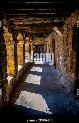 Arco di strada, Guimera, Urgell. Leida, Catalogna, Spagna Foto Stock