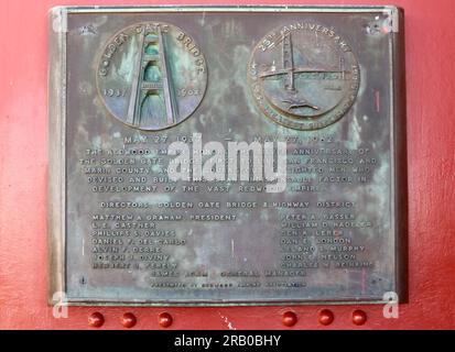 Targa del 1962 per il 25° anniversario del Golden Gate Bridge San Francisco California USG Foto Stock