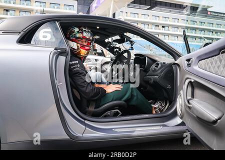 GASLY Pierre (fra), Scuderia AlphaTauri AT03, ritratto Alpine Pirelli Hot giri durante il Gran Premio di Formula 1 2023 Aramco British, decimo round del Campionato Mondiale di Formula 1 2023 dal 7 al 9 luglio 2023 sul circuito di Silverstone, a Silverstone, Regno Unito Foto Stock