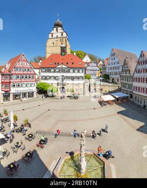 Chiesa collegiata e municipio sulla piazza del mercato, Herrenberg, Baden-Württemberg, Germania Foto Stock