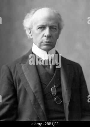 Sir Wilfrid Laurier, Henri Laurier, Henri Charles Wilfrid Laurier, (1841 – 1919) avvocato canadese, statista e politico che servì come settimo primo ministro del Canada dal 1896 al 1911. Foto Stock