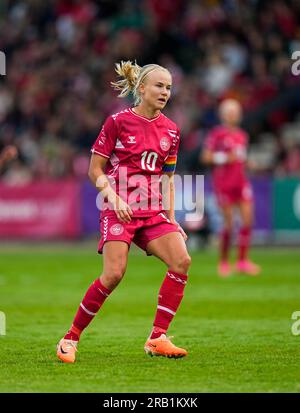 Gladsaxe Stadium, Copenhagen, Danimarca. 5 luglio 2023. Pernille Harder (Danimarca) guarda durante una partita amichevole della UEFA femminile, Danimarca contro Spagna, al Gladsaxe Stadium di Copenaghen, Danimarca. Kim Price/CSM/Alamy Live News Foto Stock