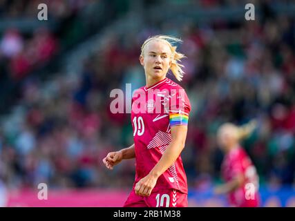 Gladsaxe Stadium, Copenhagen, Danimarca. 5 luglio 2023. Pernille Harder (Danimarca) guarda durante una partita amichevole della UEFA femminile, Danimarca contro Spagna, al Gladsaxe Stadium di Copenaghen, Danimarca. Kim Price/CSM/Alamy Live News Foto Stock