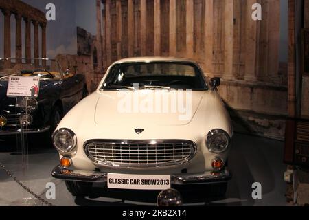 Evento di auto d'epoca che si è svolto a Beirut Downtown con design di auto d'epoca Foto Stock