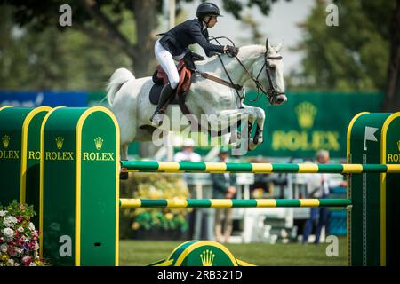 Hannah Selleck degli Stati Uniti gareggia nel Rolex North American Grand Prix a Spruce Meadows. Foto Stock