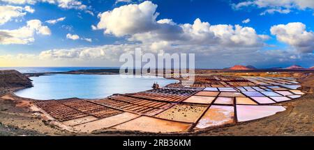 SPAGNA. ARCIPELAGO DELLE CANARIE. ISOLA DI LANZAROTE. SALINE JANUBIO Foto Stock