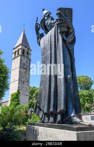 Una statua di Gregorio di Nin, vescovo medievale di Spalato, e una famosa figura nazionale croata, dell'artista Ivan Mestrovic. Alla gente piace strofinare Foto Stock