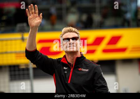 Spielberg, Austria - 02 LUGLIO 2023, #27 Nico Hulkenberg (GER, HAAS), Drivers Parade, FIA F1 Austrian Grand Prix Foto Stock