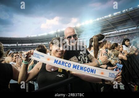 Torino, Italia. 5 luglio 2023. Il cantante italiano Marco Mengoni si esibisce sul palco dello stadio olimpico con il suo tour italiano "Mengoni negli stadi 2023" a Torino (foto di Bruno Brizzi/Pacific Press/Sipa USA) credito: SIPA USA/Alamy Live News Foto Stock