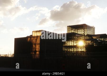 Javits Center di sera Foto Stock