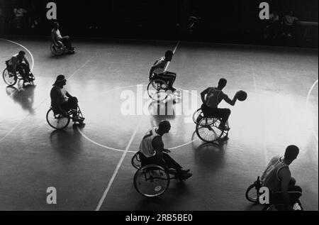 Adolescenti, basket. Disabili. Foto Stock