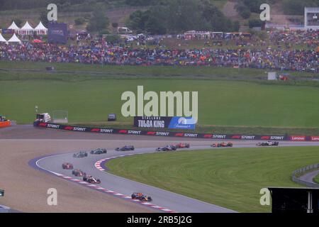 Spielberg, Austria. 1 luglio 2023. Inizia Sprint, Gran Premio di F1 d'Austria al Red Bull Ring il 1° luglio 2023 a Spielberg, Austria. (Foto di HIGH TWO) credito: dpa/Alamy Live News Foto Stock