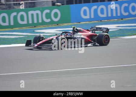 Towcester, Northants, Regno Unito. 7 luglio 2023. Zhou Guanyu, Alfa Romeo, durante FridaysÕ le prove del Gran Premio di Formula 1 Aramco a Silverstone Credit: Motofoto/Alamy Live News Foto Stock