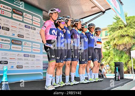 Alassio, Italia. 7 luglio 2023. Alassio, Alassio, Italia, 07 luglio 2023, Movistar Team (ESP) durante il giro d'Italia Women - Stage 7 - Albenga-Alassio - giro d'Italia Credit: Live Media Publishing Group/Alamy Live News Foto Stock