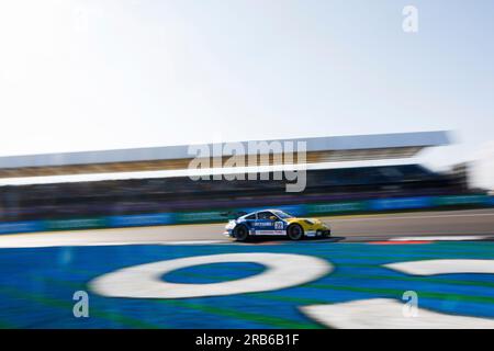 Silverstone, Regno Unito. 7 luglio 2023. #39 Adam Smalley (UK, Team Parker Racing), Porsche Mobil 1 Supercup al circuito di Silverstone il 7 luglio 2023 a Silverstone, Regno Unito. (Foto di HIGH TWO) credito: dpa/Alamy Live News Foto Stock