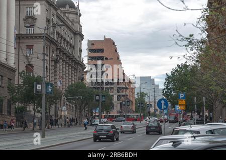 Belgrado, Serbia - 12 settembre 2019: Edificio dell'ex Ministero della difesa jugoslavo danneggiato dai bombardamenti della NATO del 1999. Foto Stock