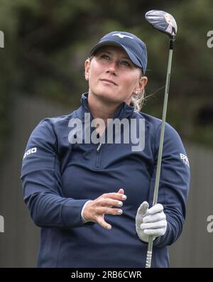 Pebble Beach, Stati Uniti. 7 luglio 2023. Bailey Tardy guarda la sua auto nel secondo round degli Stati Uniti femminili Aperto a Pebble Beach, California, venerdì 7 luglio 2023. Foto di Terry Schmitt/UPI credito: UPI/Alamy Live News Foto Stock