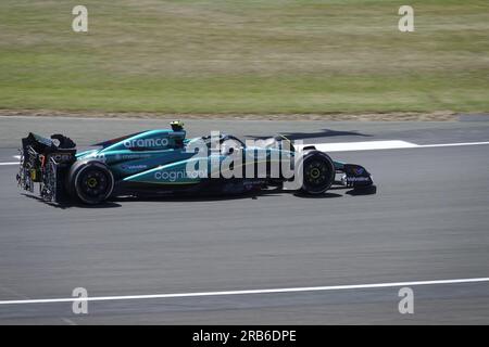 Towcester, Northants, Regno Unito. 7 luglio 2023. Fernando Alonso, Astom Martin, con dispositivo aerodinamico attaccato alla velocità a Silverstone durante le prove di FridaysÕ per il Gran Premio di F1 Aramco British Credit: Motofoto/Alamy Live News Foto Stock